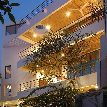 B Nineteen Bed & Breakfast